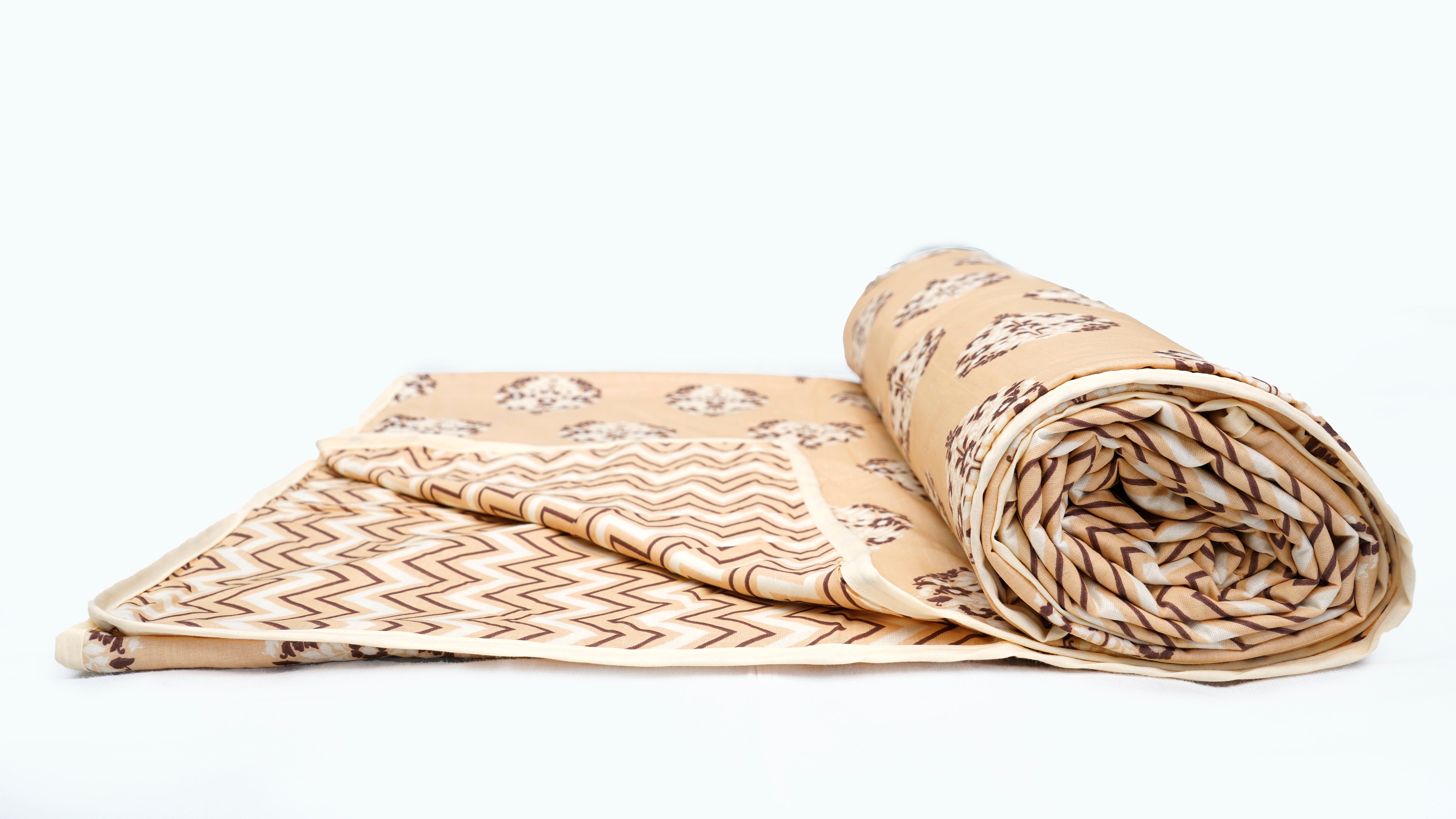 100% Cotton reversible single size Dohar/AC Blankets with Brown zig zag and floral prints