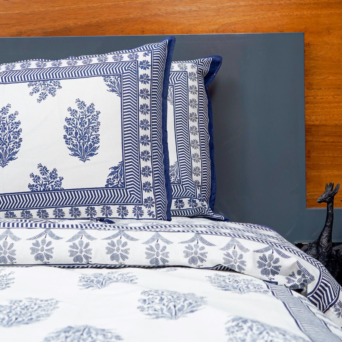 Inizio Queen Size Rajasthani Jaipuri Sanganeri Block Printed Flat Bedsheet with 2 Pillow Covers Pure Cotton 220 Thread Count Extra Soft Traditional & Durable Fabric