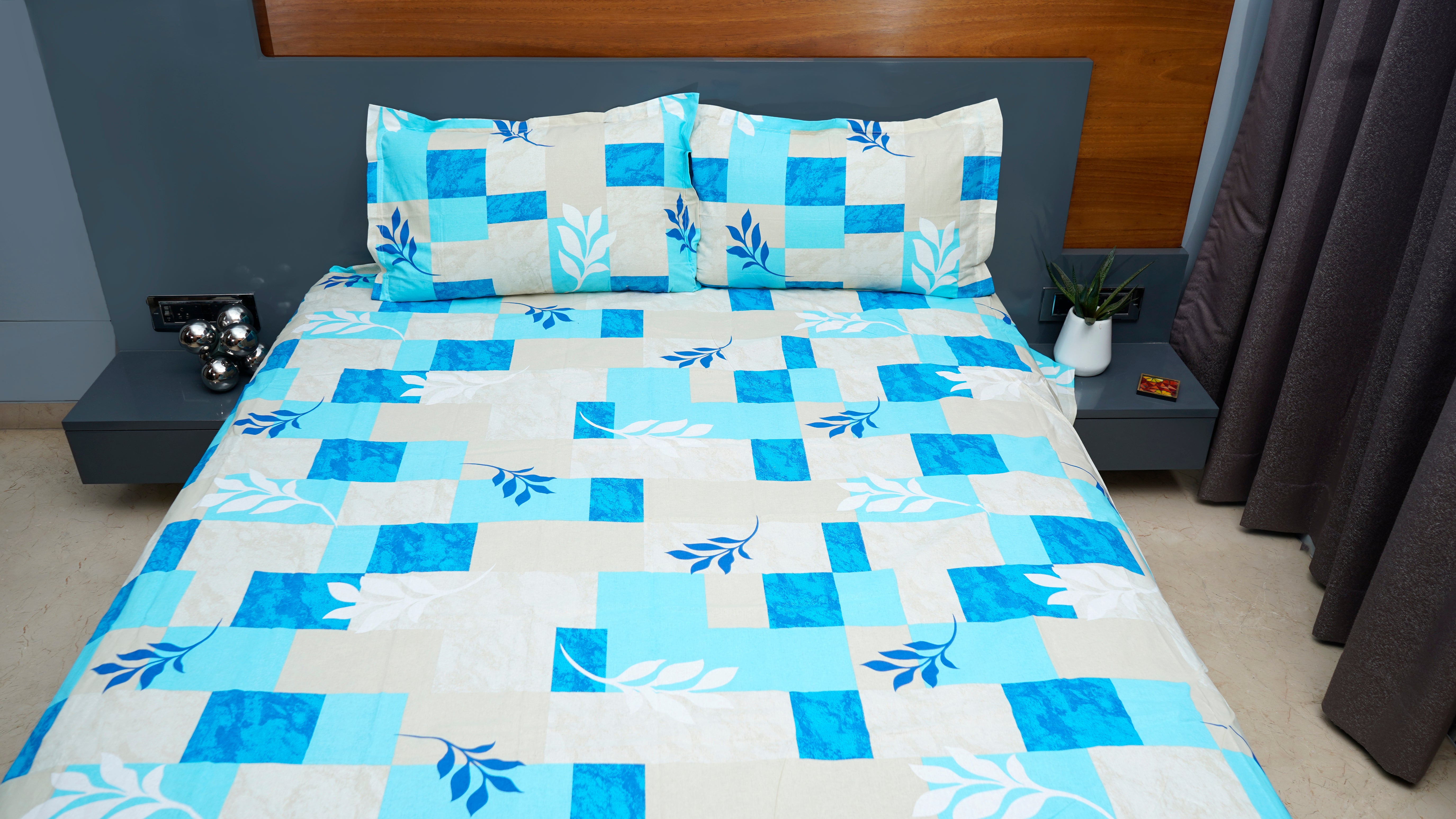 Blue checkered leaf motif 100% cotton queen size double bedsheet with two pillow covers