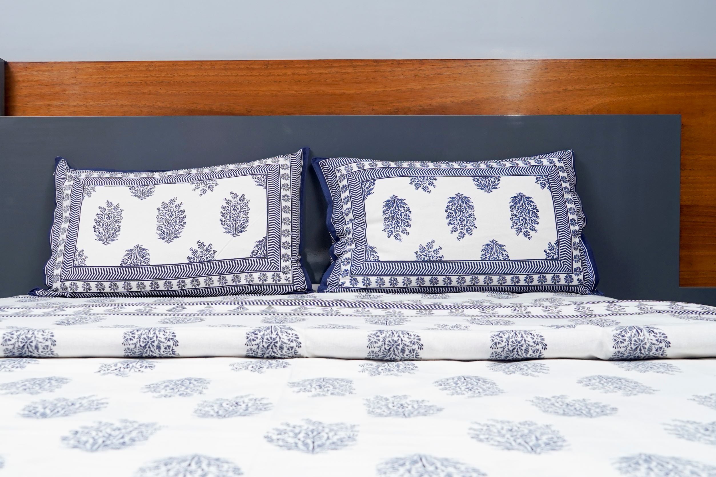 Inizio Queen Size Rajasthani Jaipuri Sanganeri Block Printed Flat Bedsheet with 2 Pillow Covers Pure Cotton 220 Thread Count Extra Soft Traditional & Durable Fabric