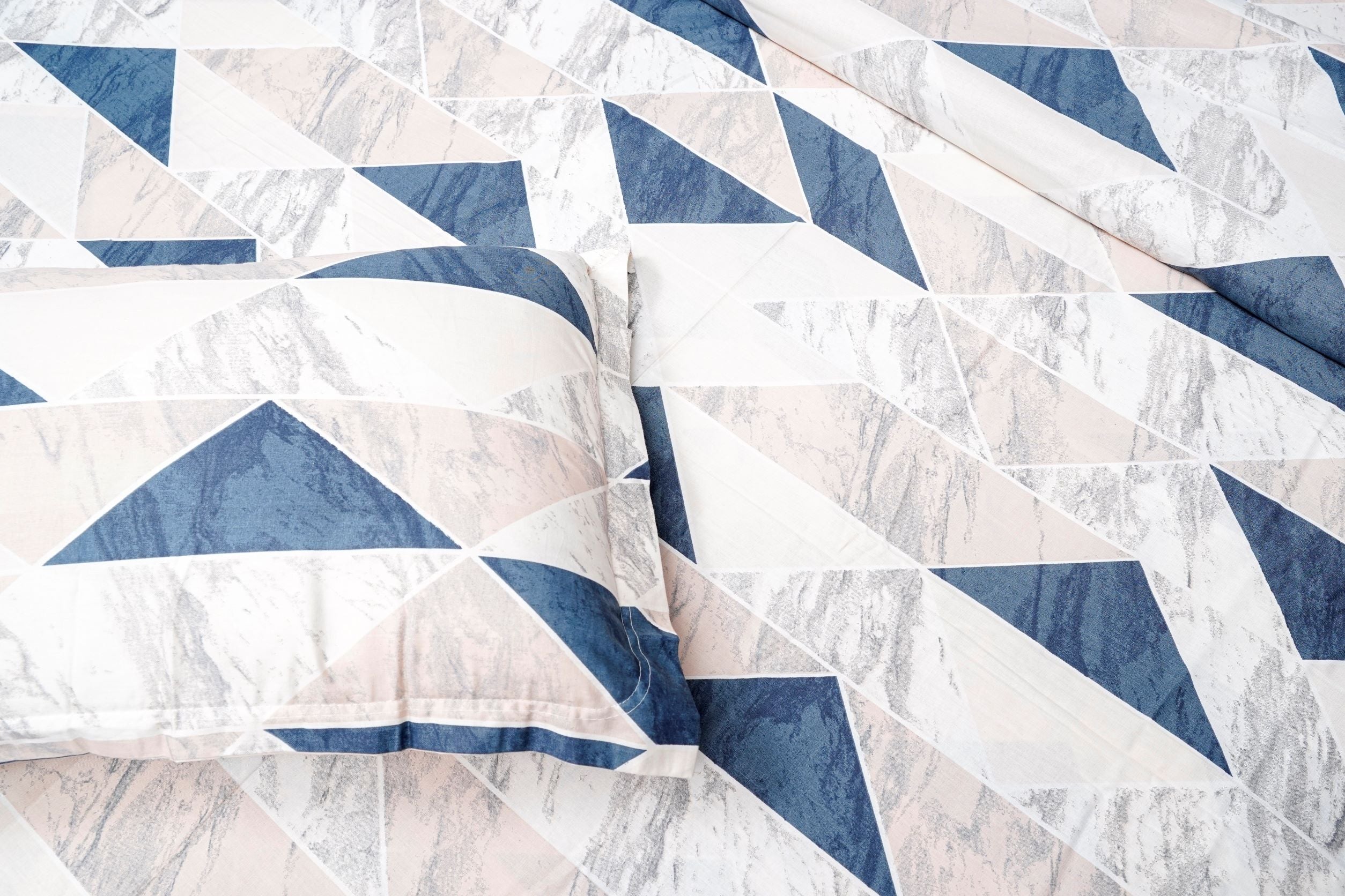 King Size Cream and Grey Bedsheet with Pillowcase Geometric Printed Fade Resistant & Machine Washable Luxury Soft Double Brushed