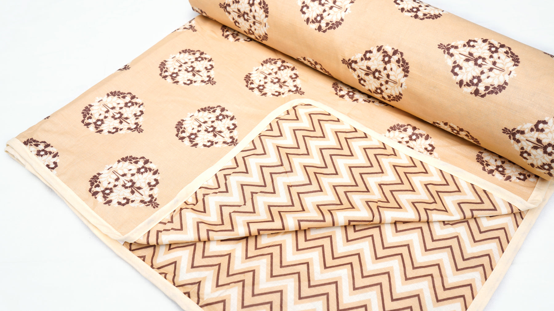 100% Cotton reversible single size Dohar/AC Blankets with Brown zig zag and floral prints