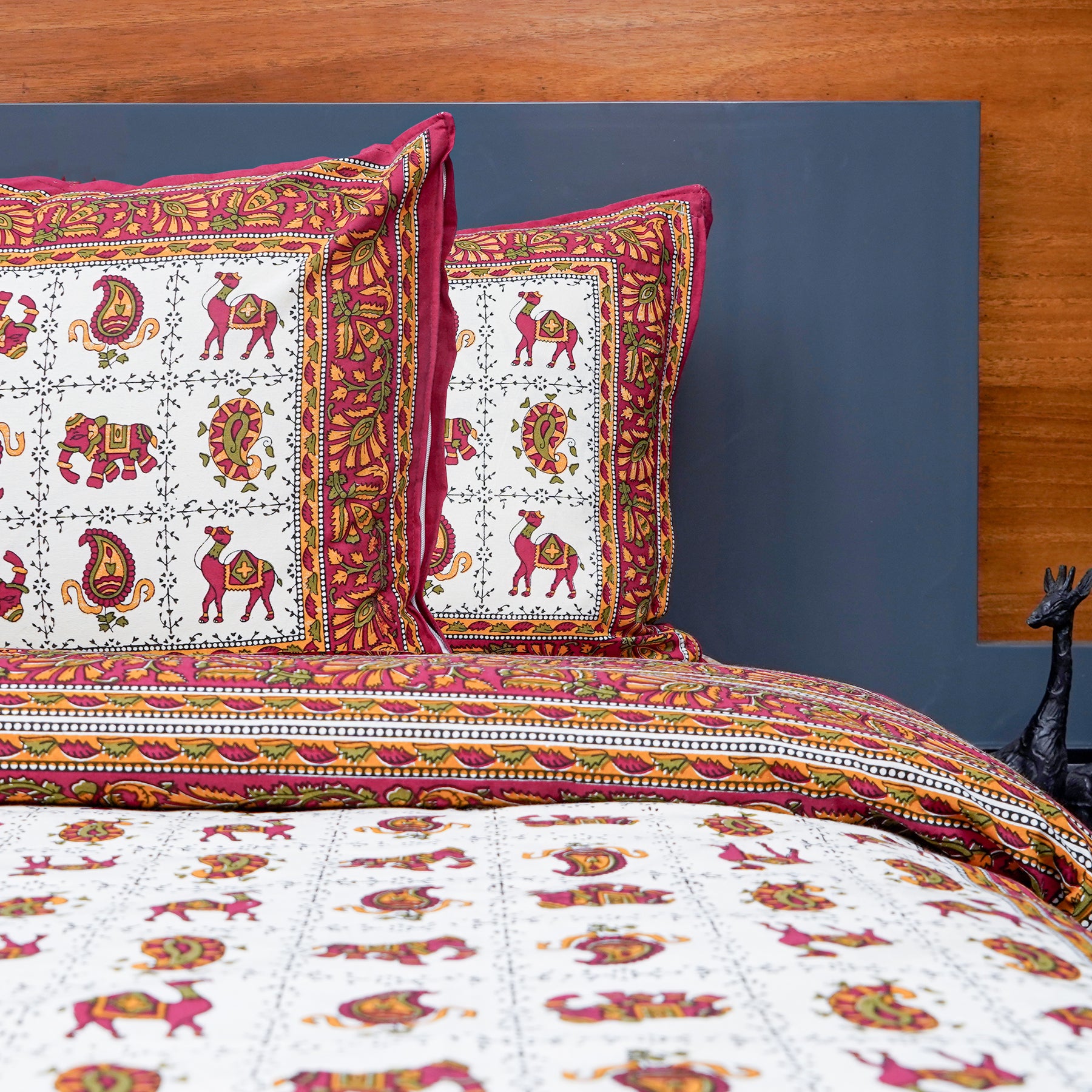 Inizio Rajasthani Traditional Sanganeri Camel Printed Queen Size Bedsheet with 2 Pillowcases Pure Cotton Ultra Soft Comfortable & Family Bedsheets 220 Thread Count Color – Multicolour