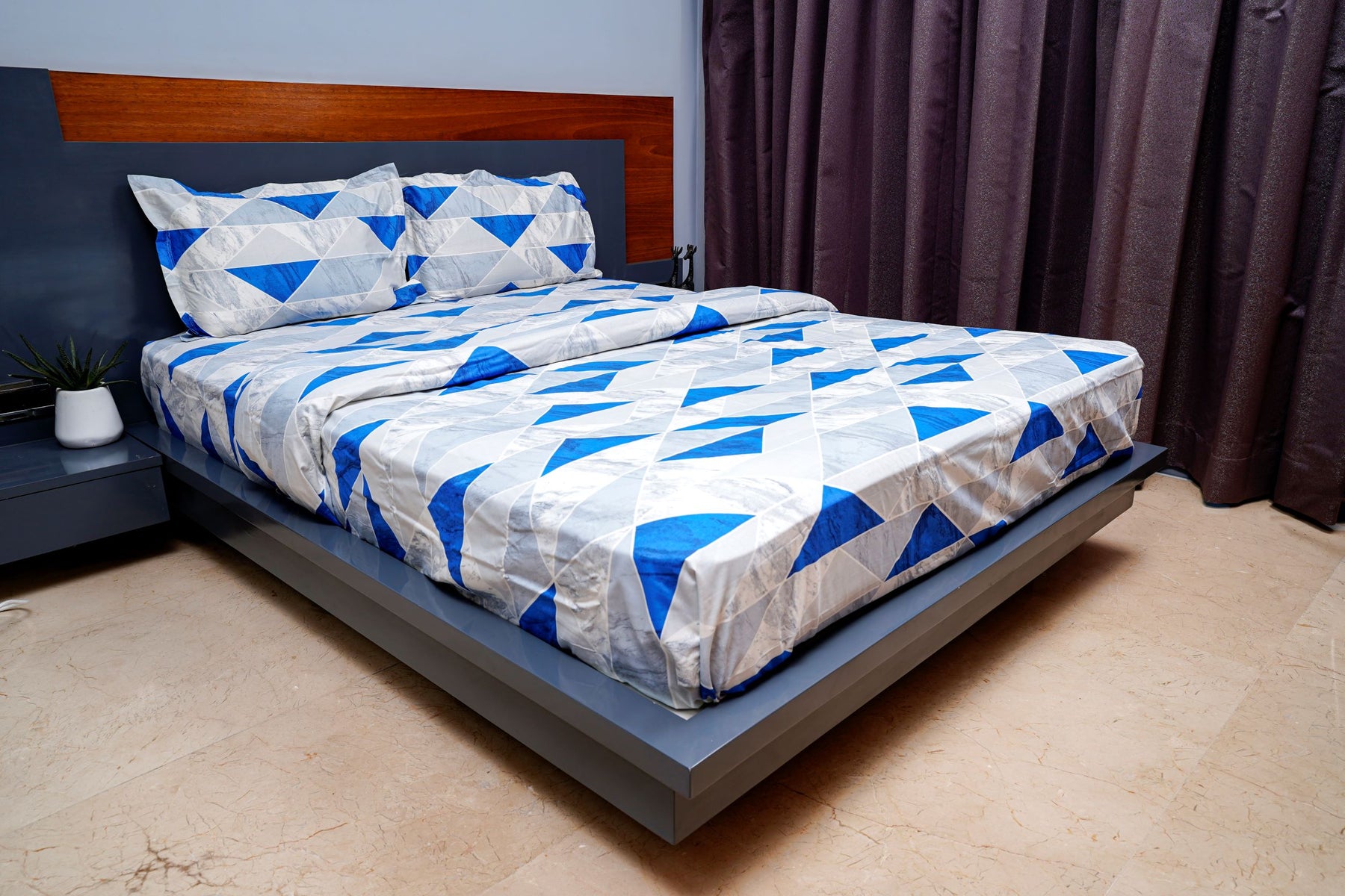 Modern Printed Blue and White Cotton King Size Bed sheet with Beautiful Pillow Covers Traditional Soft Cozy