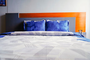 Queen Size Geometric Print Cotton Bed sheet with a set of 2 Pillow Covers, Lightweight Breathable & Wrinkle Free